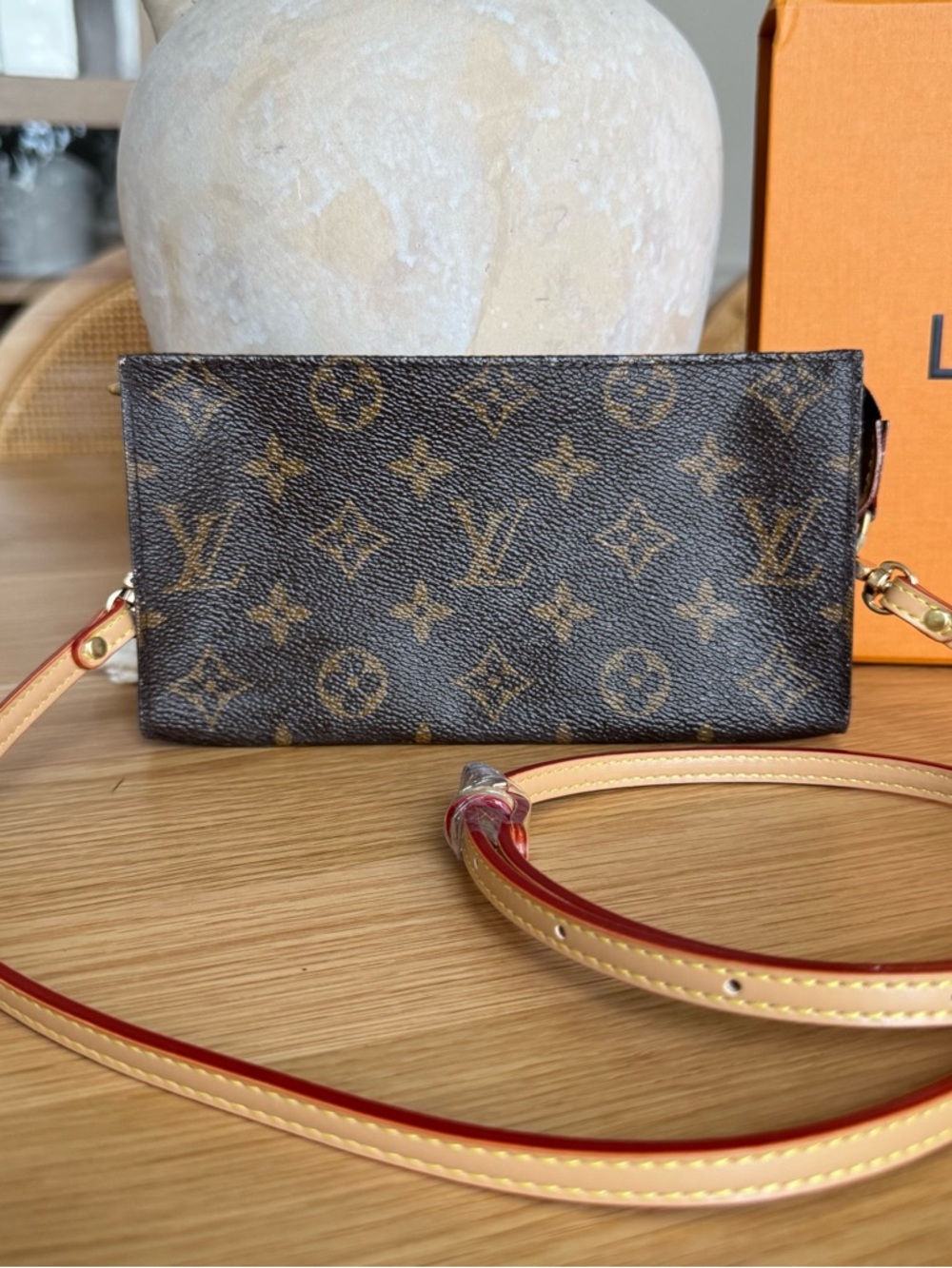 ✅AUTHENTIC✅LOUIS VUITTON CROSSBODY CLUTCH - Picture 3 of 12